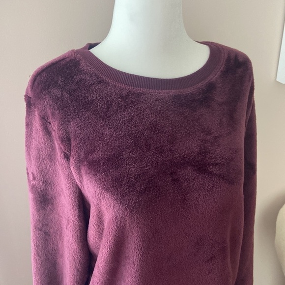 GAIAM L Super Soft Faux Fur Fleece Sweater - Picture 2 of 7